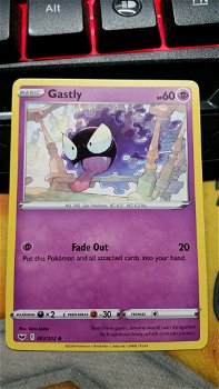 Gastly 83/202 Common Sword & Shield - 0