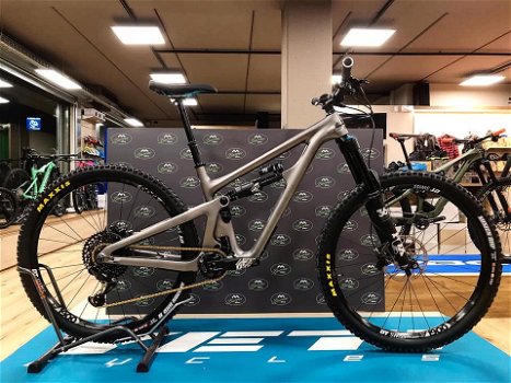 Yeti SB150 C1 GX Eagle Silver Edition - 2