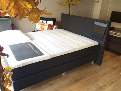 Boxspring Box100 Compleet boxspring NU alle maten €599,- - 2