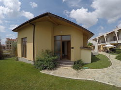 Fantastische half vrijstaande villa met twee slaapkamers