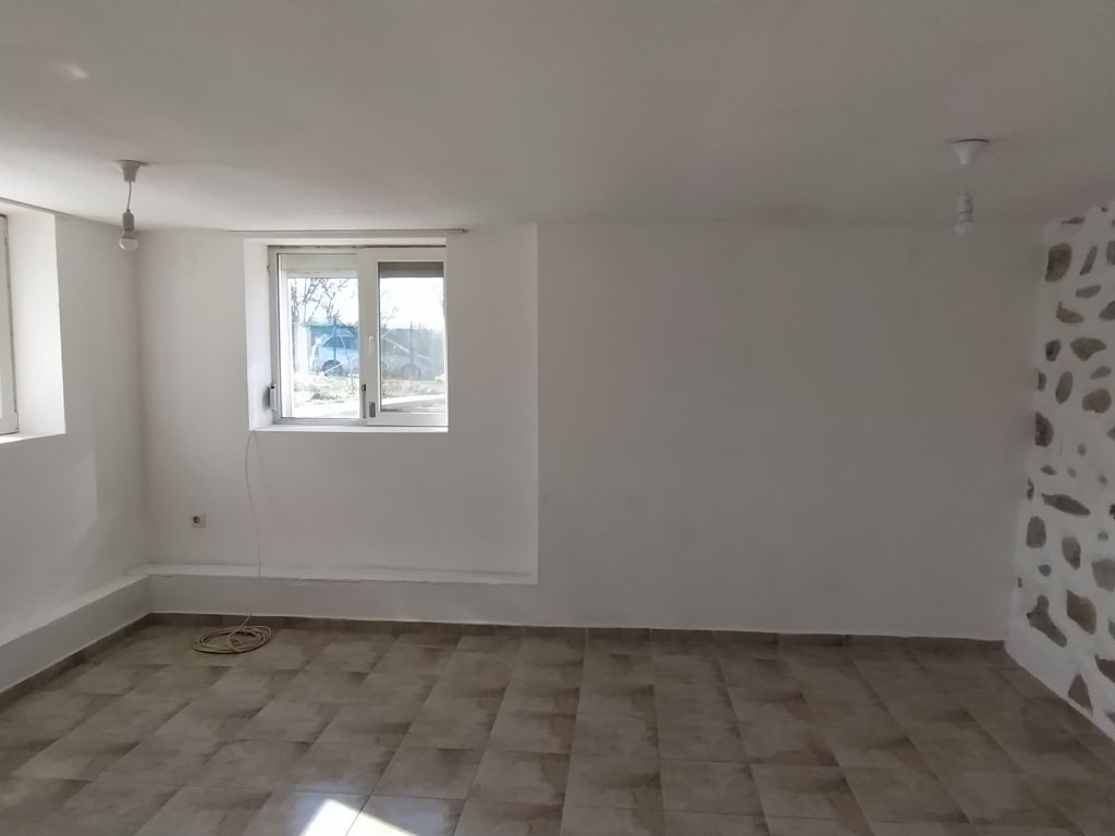 Een volledig gerenoveerde vrijstaande woning op groot stuk grond - Afbeelding 3