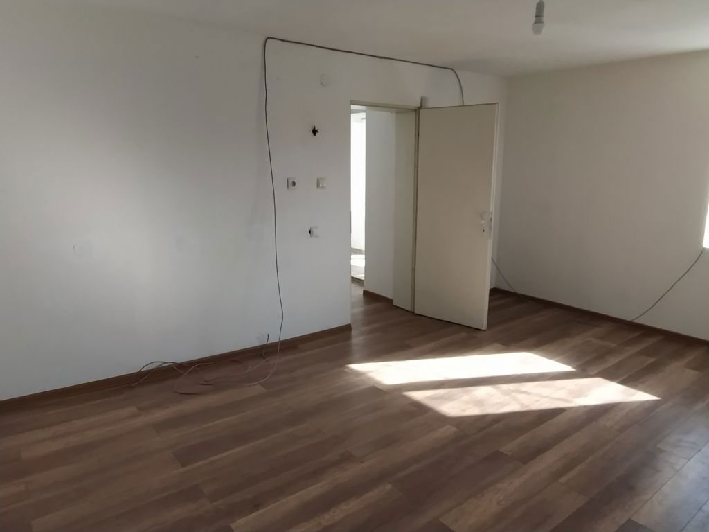 Een volledig gerenoveerde vrijstaande woning op groot stuk grond - Afbeelding 6