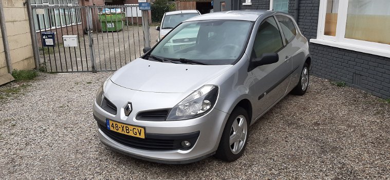 Renault Clio 1.4i 16V Extreme Nieuwstaat!!! - 0