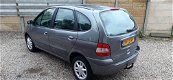 Renault Scenic 1.8i 16V Expression 2003 - 2 - Thumbnail