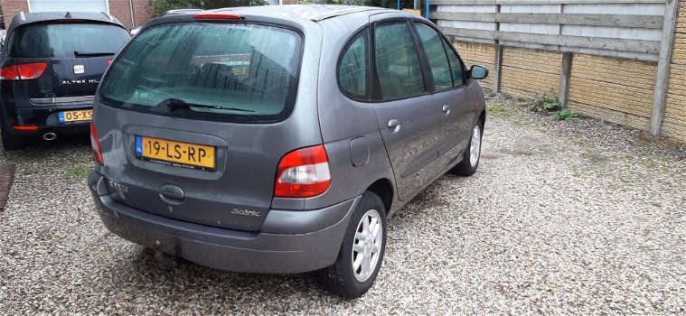 Renault Scenic 1.8i 16V Expression 2003 - 3