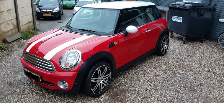 Mini Cooper 1.6i 16V Facelift 2007 - 1