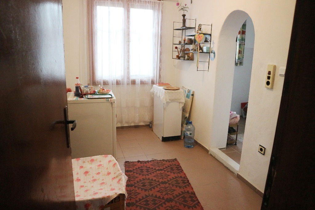 Een woonhuis met 1 verdieping in het dorp Tankovo - Afbeelding 8