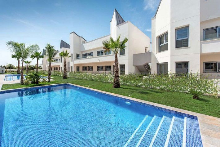 Nieuwe ontwikkeling van herenhuizen op slechts 300 meter van de zee (Costa Blanca) - Afbeelding 3