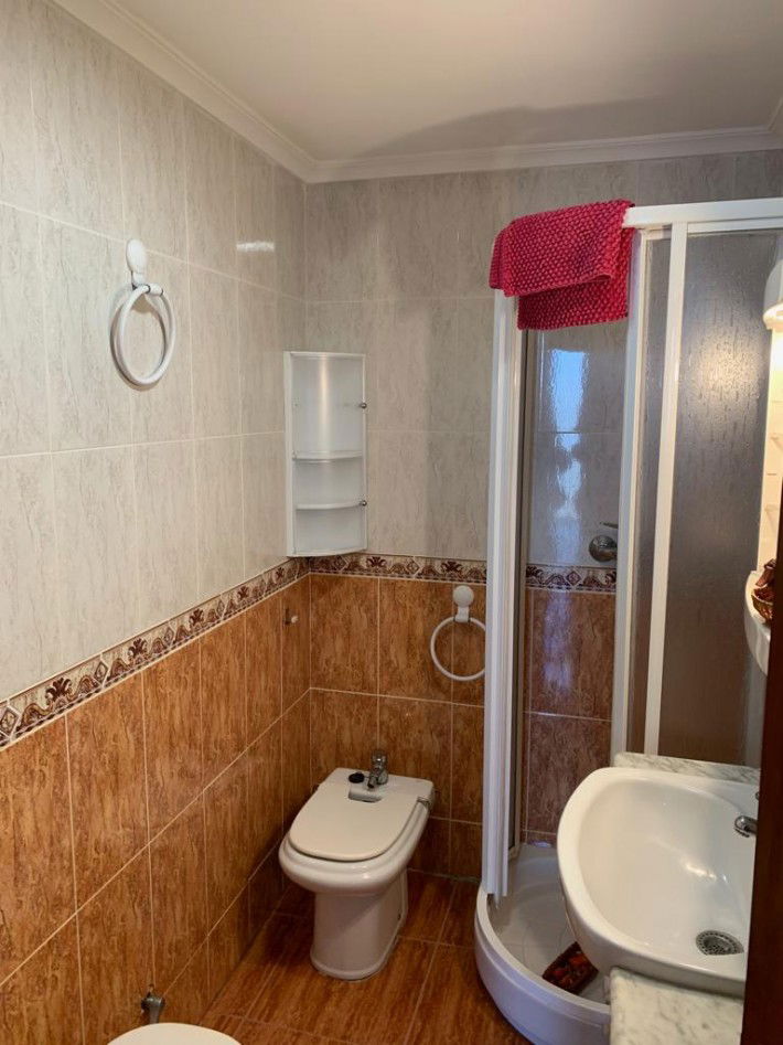 Ruim appartement op de tweede verdieping - Afbeelding 5