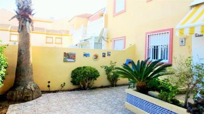 Duplex met drie verdiepingen gelegen in Nueva Torrevieja - nr. 1