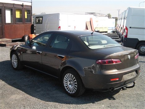 Alfa Romeo 159 JTD - 2