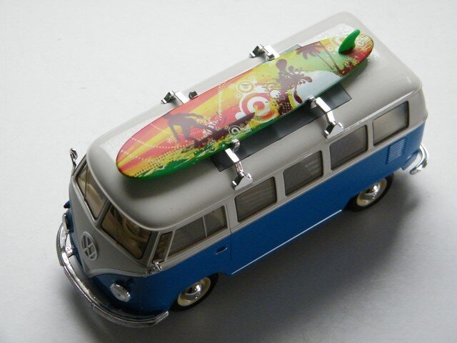 Volkswagen bus T1 Transsporter + Surfboard / Welly modelauto 1:24 - Afbeelding 2