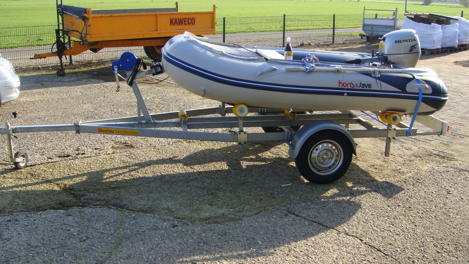 Tol Voorwaardelijk nog een keer Z.g.a.n. Honda rubberboot met 10pk Honda motor evt. met trailer