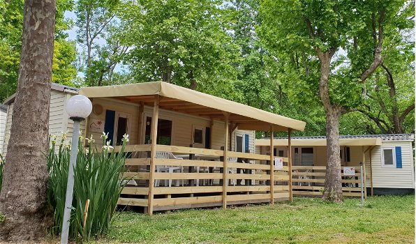 Chalets met XL Veranda Toscane/Ligurië aan zee - 0