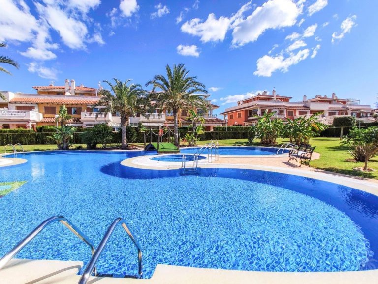 Uw Appartement in PUNTA PRIMA aan mooi zwembad in prachtige tuinen - Afbeelding 4
