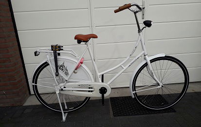 oma fiets , 28 inch,frame 57 cm met slot en verlichting nieuw outlet prijsje - Afbeelding 2