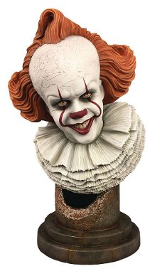 Diamond Select Legends in 3D Bust 1/2 scale Pennywise