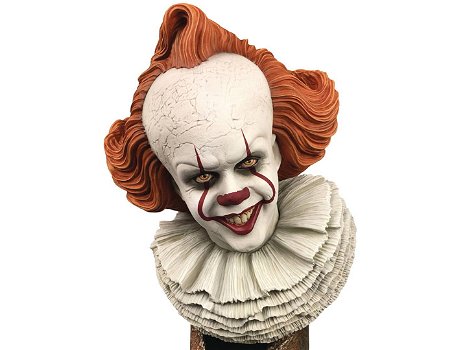 Diamond Select Legends in 3D Bust 1/2 scale Pennywise - 1