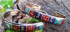 Kleurrijke mantra armband van koper