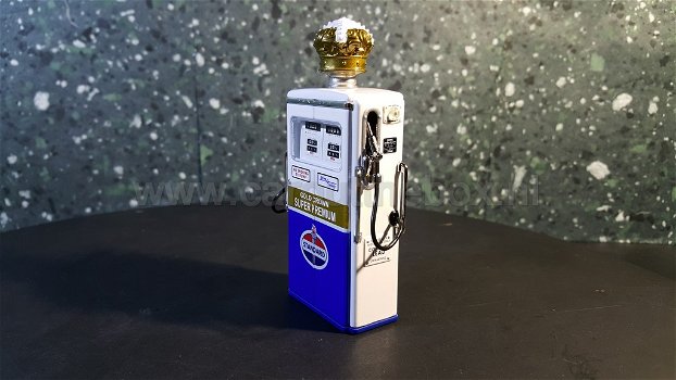 1954 Tokheim 350 twin gas pump Golden Crown oil 1:18 Greenlight - 1