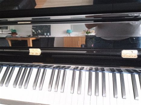 PIANO ZWART, HOOGGLANS, ZO GOED ALS NIEUW. - 3