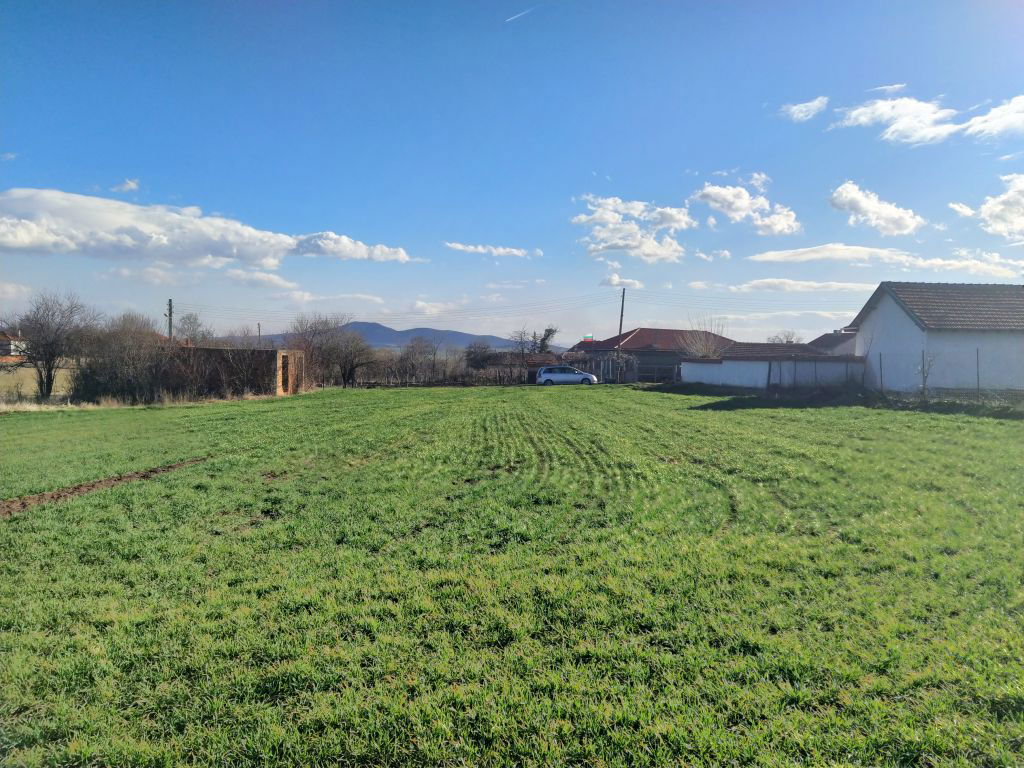 Een perceel bouwgrond van 1.950 m² - Afbeelding 2