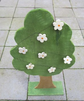 GROTE HOUTEN LENTE BOOM - 2