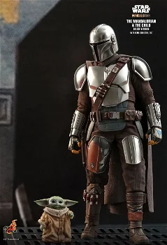 Hot Toys The Mandalorian and The Child Deluxe TMS015 - 6