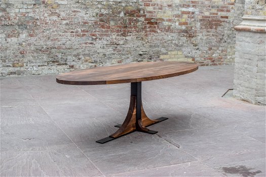 Ovale walnoten tafel 220x110cm - 3