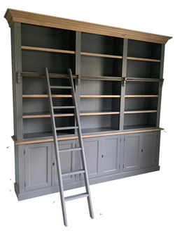 Grote grijze life style boekenkast met eiken lijsten 300 x 240cm