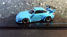 Porsche RWB 993 blauw 1:43 Ixo