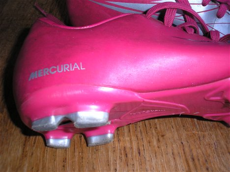 Voetbalschoenen -nike mercurial - maat 34 - 1