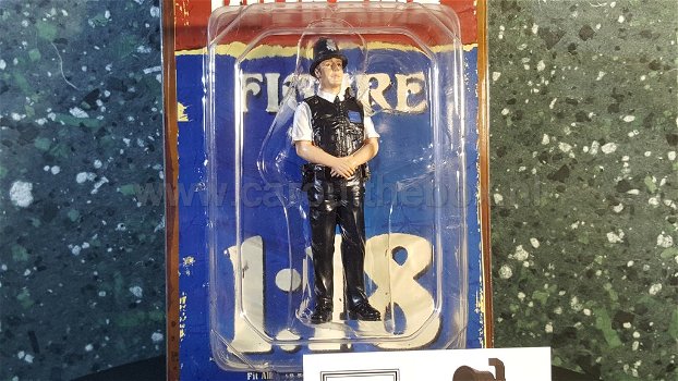 Diorama figuur UK Police men 1:18 - 1