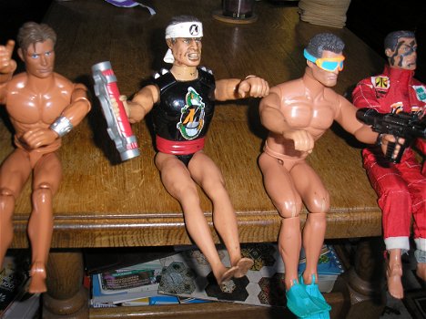 Action man - poppen - kleren - diverse onderdelen - 0