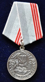 Russische medaille veteraan van de Arbeid - 0