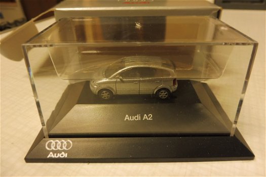 1:87 Rietze Audi A2 1999-2005 metallicsilver dealeruitgave - 1