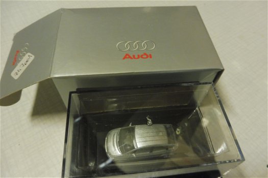 1:87 Rietze Audi A2 1999-2005 metallicsilver dealeruitgave - 2
