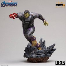 Iron Studios Avengers Endgame  Deluxe The Hulk Statue