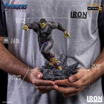Iron Studios Avengers Endgame Deluxe The Hulk Statue - 3