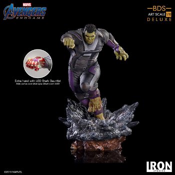 Iron Studios Avengers Endgame Deluxe The Hulk Statue - 4