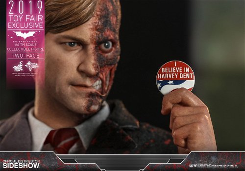 Hot Toys Exclusive The Dark Knight Two Face MMS546 - 2