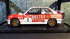 BMW  E30 M3 #1 BASTOS 1:18 Ixo V350