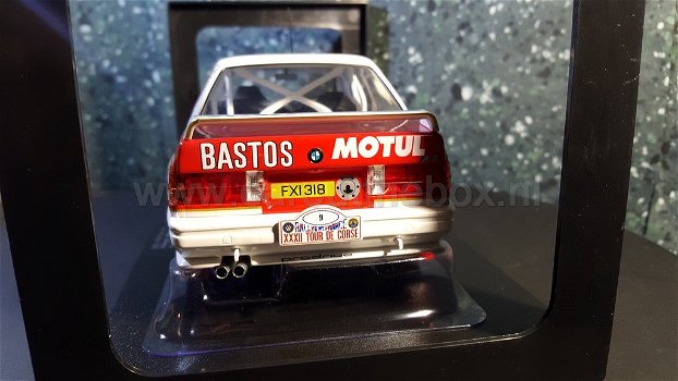BMW E30 M3 #9 BASTOS 1:18 Ixo V351 - 2