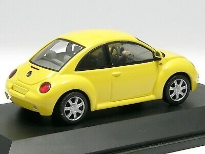 1:43 Schuco 04532 Volkswagen New Beetle 1997-2005 geel - 1