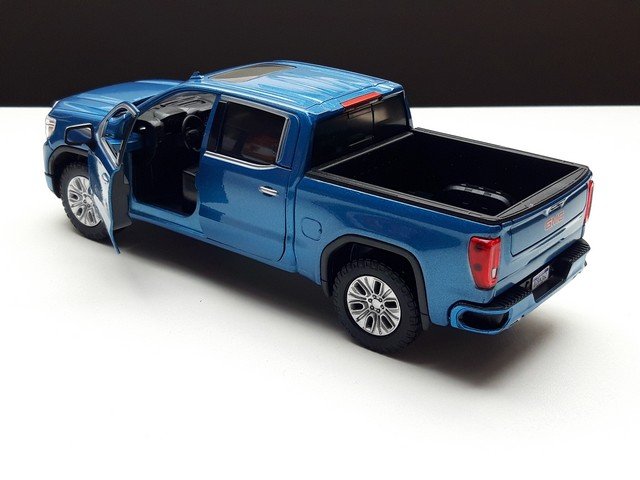 GMC Siera 1500 SLT Crew Cab – Nieuw miniatuur 1:24 = 19 cm lang - Afbeelding 4