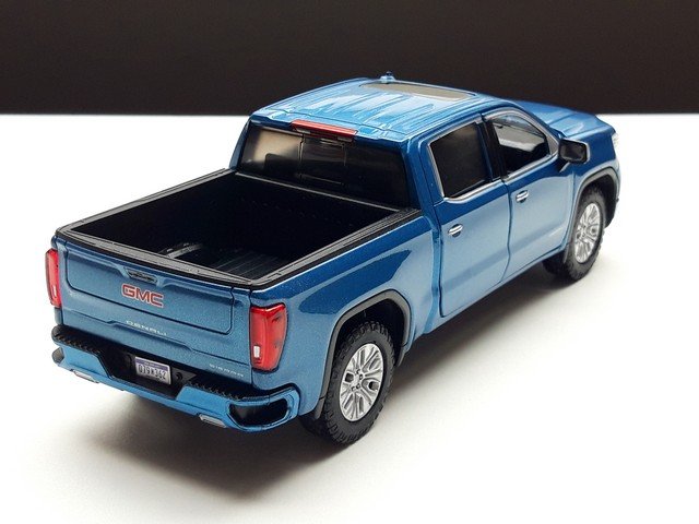 GMC Siera 1500 SLT Crew Cab – Nieuw miniatuur 1:24 = 19 cm lang - Afbeelding 6