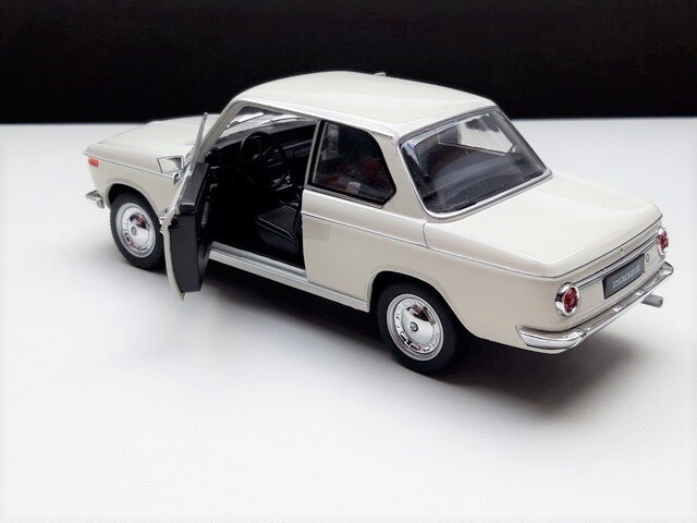 Nieuw miniatuur bmw 2002 ti – welly modelauto 1:24 = 16 cm L - Afbeelding 3