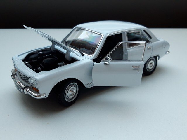 miniatuur Peugeot 504 – Welly 1:24 16 cm lang schaalmodel - Afbeelding 6