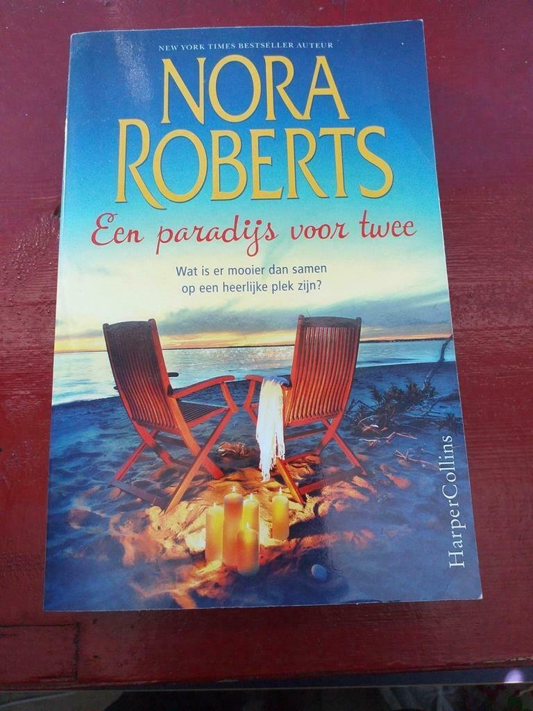 Nora Roberts.........Een paradijs voor twee, - nr. 1