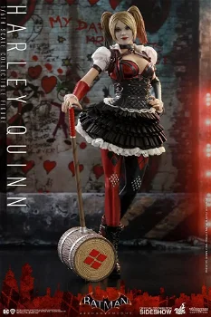 Hot Toys Batman Arkham Knight Harley Quinn VGM41 - 2